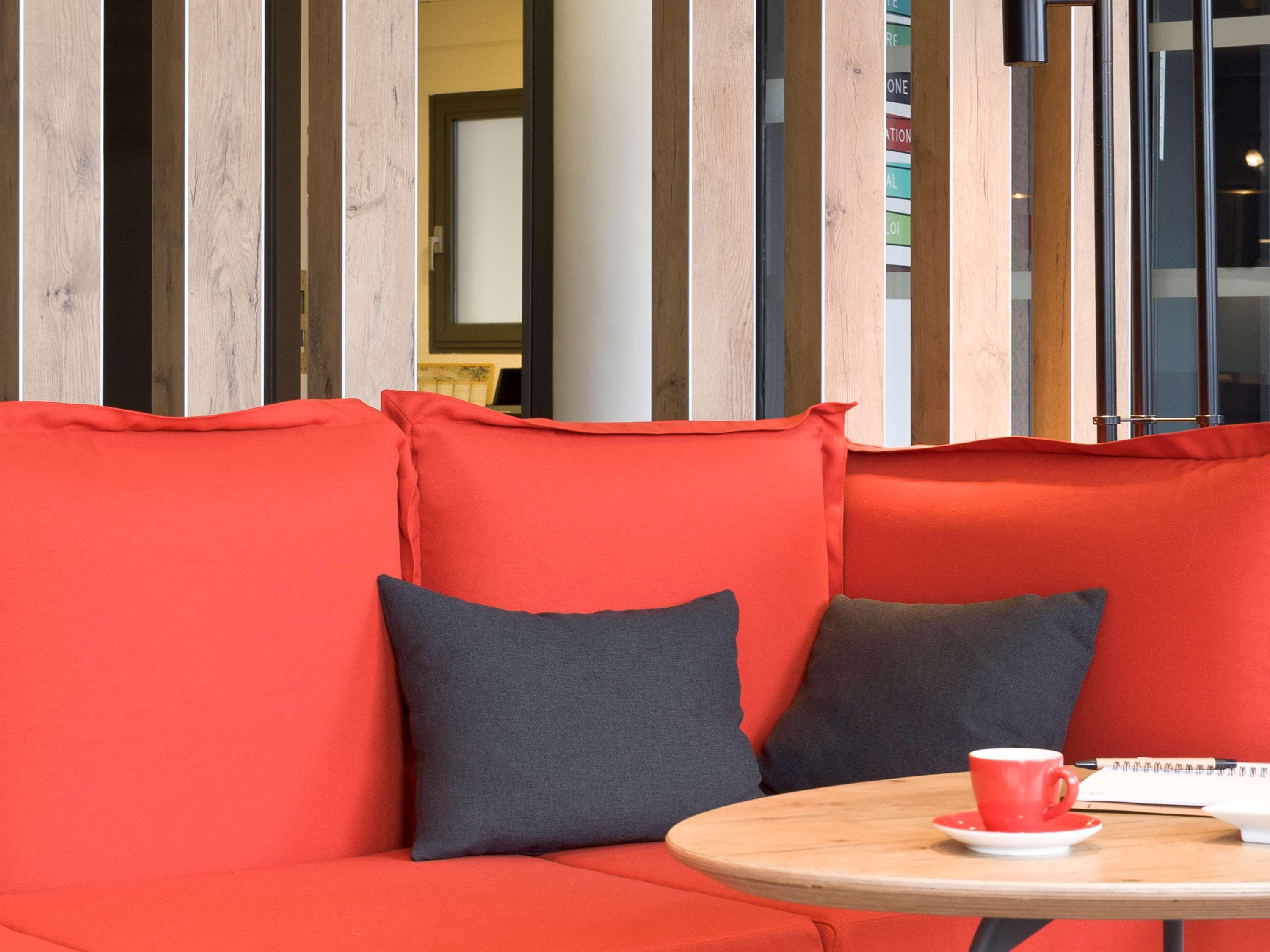 Ibis Bordeaux Centre - Gare Saint-Jean Hotel Exterior photo